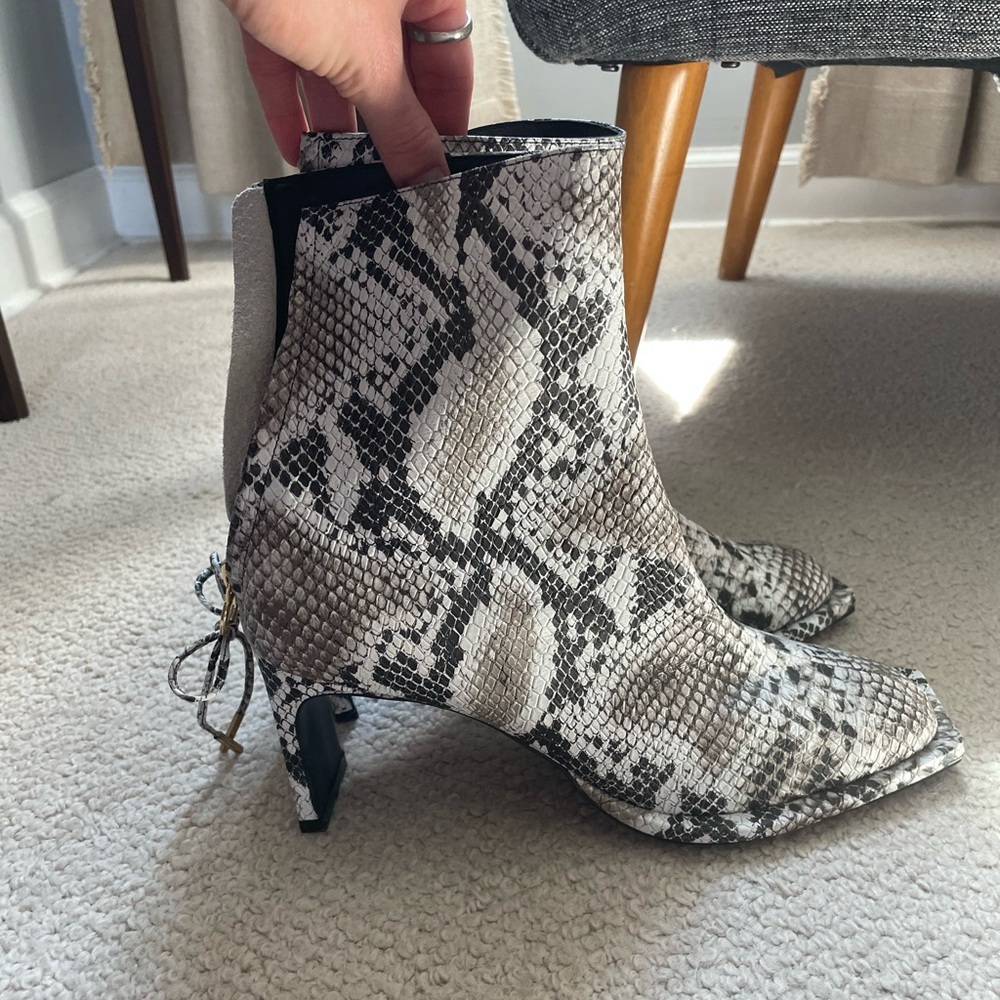 Reike Nen booties